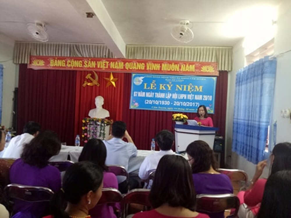 Bệnh viện đa khoa huyện Cẩm Xuyên tổ chức Kỷ niệm ngày Phụ nữ Việt Nam 20/10 Thứ sáu - 20/10/2017 14:00    