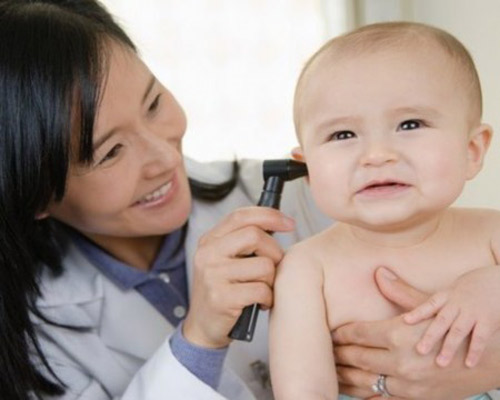 Sai lầm hay gặp khi xử trí viêm tai giữa ở trẻ