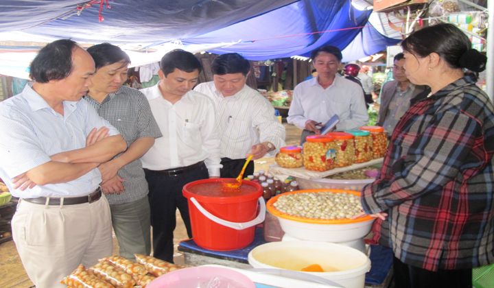 Khó khăn trong quản lý thức ăn đường phố