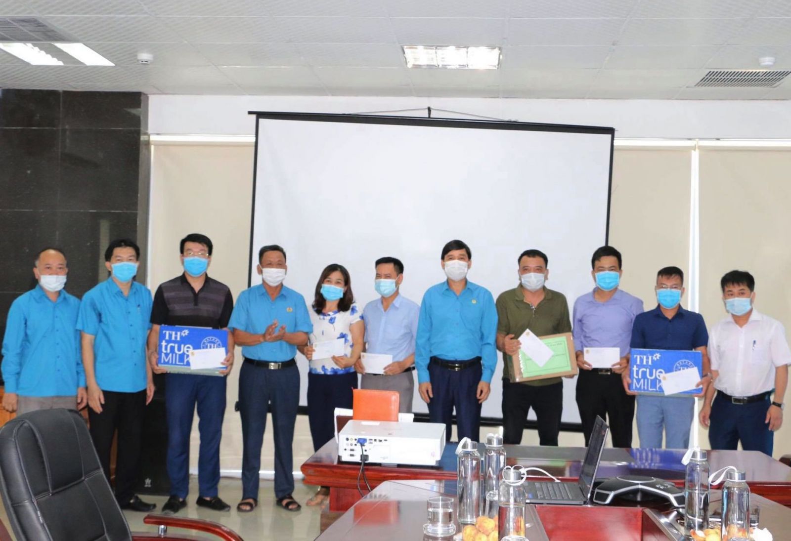 Công đoàn ngành Y tế hỗ trợ cán bộ, đoàn viên khó khăn, tham gia phòng chống dịch Covid-19