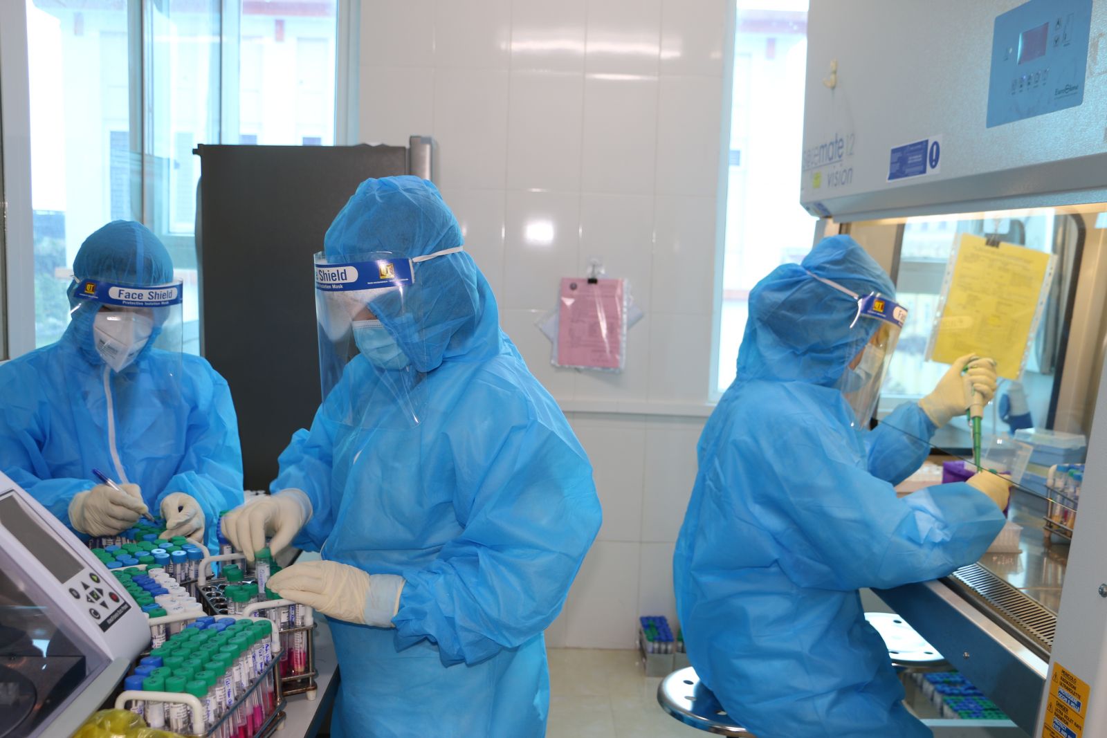51 F1 của bệnh nhân quê Hà Tĩnh làm việc tại Hải Phòng âm tính lần 1 với virus SARS-CoV-2