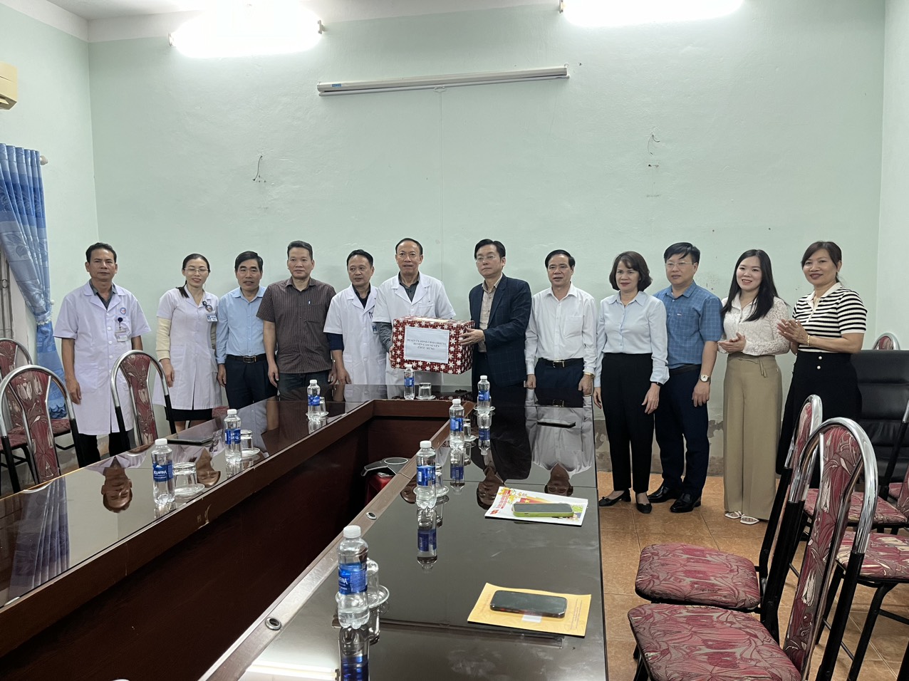LÃNH ĐẠO HUYỆN CẨM XUYÊN CHÚC TẾT NGUYÊN ĐÁN GIÁP THÌN 2024 TẠI BỆNH VIỆN ĐA KHOA CẨM XUYÊN