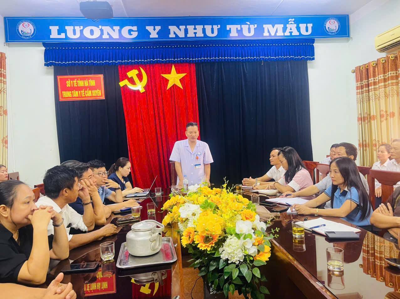 TRUNG TÂM Y TẾ CẨM XUYÊN TỔ CHỨC HỘI NGHỊ GIAO BAN THÁNG 9/2025