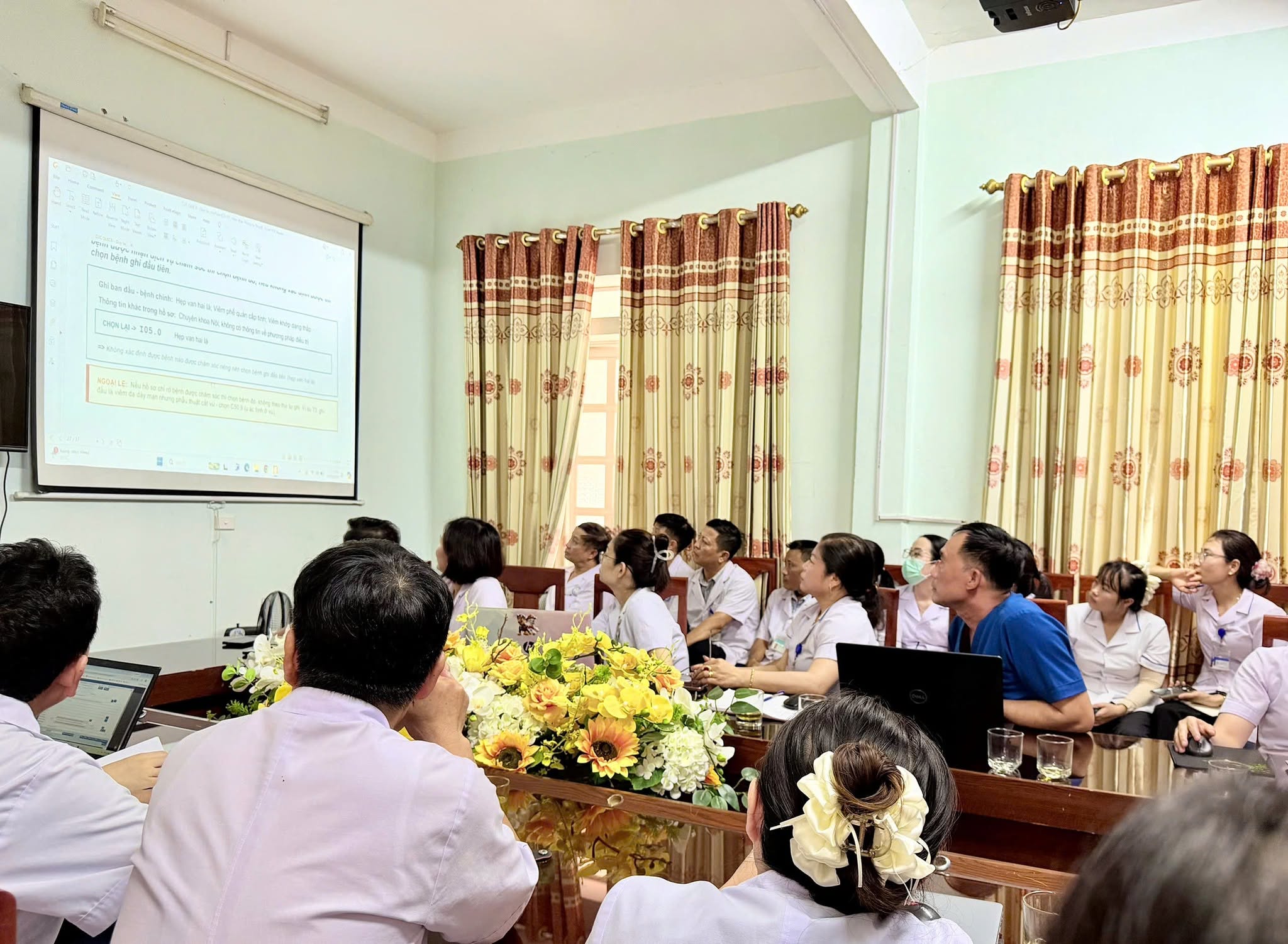TRUNG TÂM Y TẾ CẨM XUYÊN TỔ CHỨC TẬP HUẤN TRIỂN KHAI THÔNG TƯ SỐ 06/2026/TT-BYT VỀ MÃ HÓA BỆNH TẬT THEO ICD-10