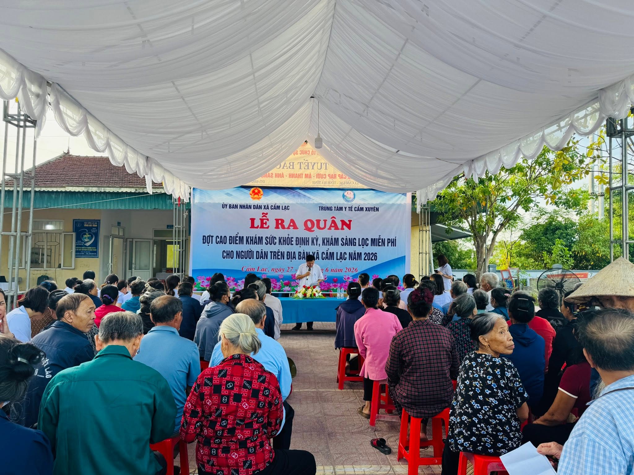TRUNG TÂM Y TẾ CẨM XUYÊN CẨM XUYÊN RA QUÂN TRIỂN KHAI KHÁM SỨC KHỎE ĐỊNH KỲ, KHÁM SÀNG LỌC MIỄN PHÍ CHO NGƯỜI DÂN