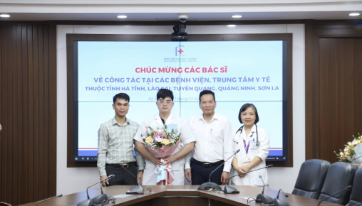 Đón Thạc sĩ, BSNT Nguyễn Trí Kiên - Trung tâm Tim mạch, Bệnh viện Đại học Y Hà Nội về làm việc tại Trung tâm 